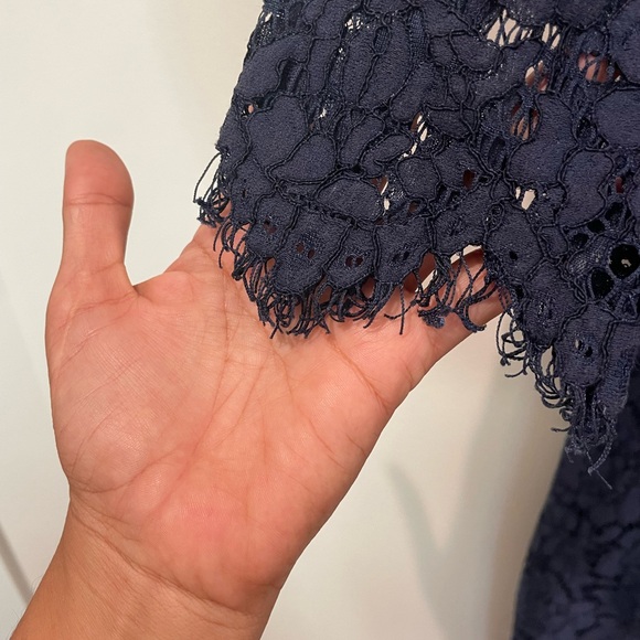 Navy lace bodycon dress - Picture 3 of 3